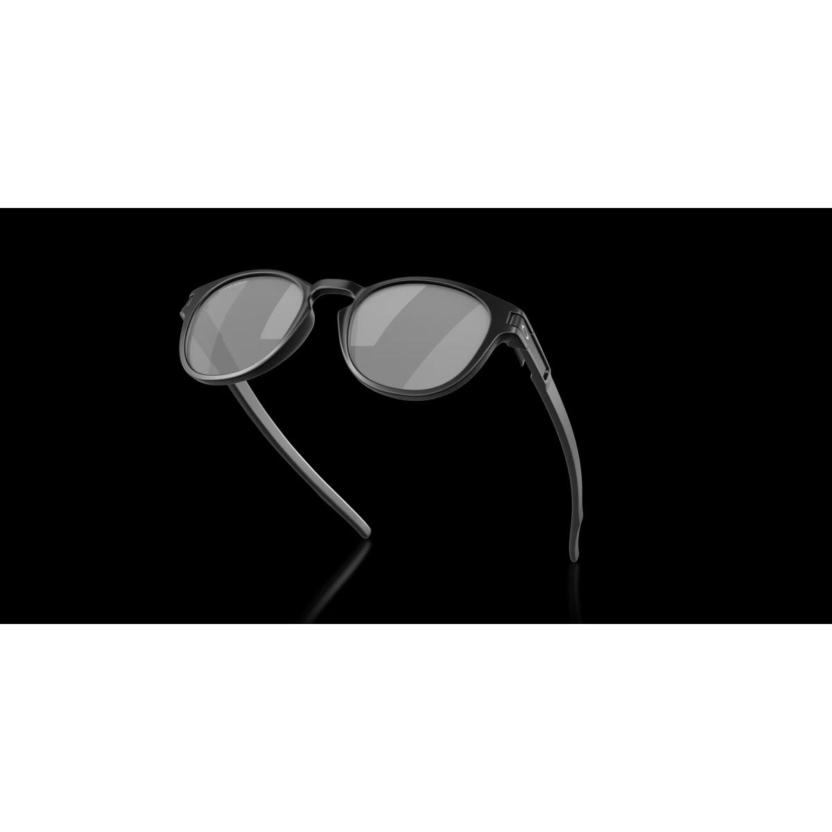 Latch Oakley