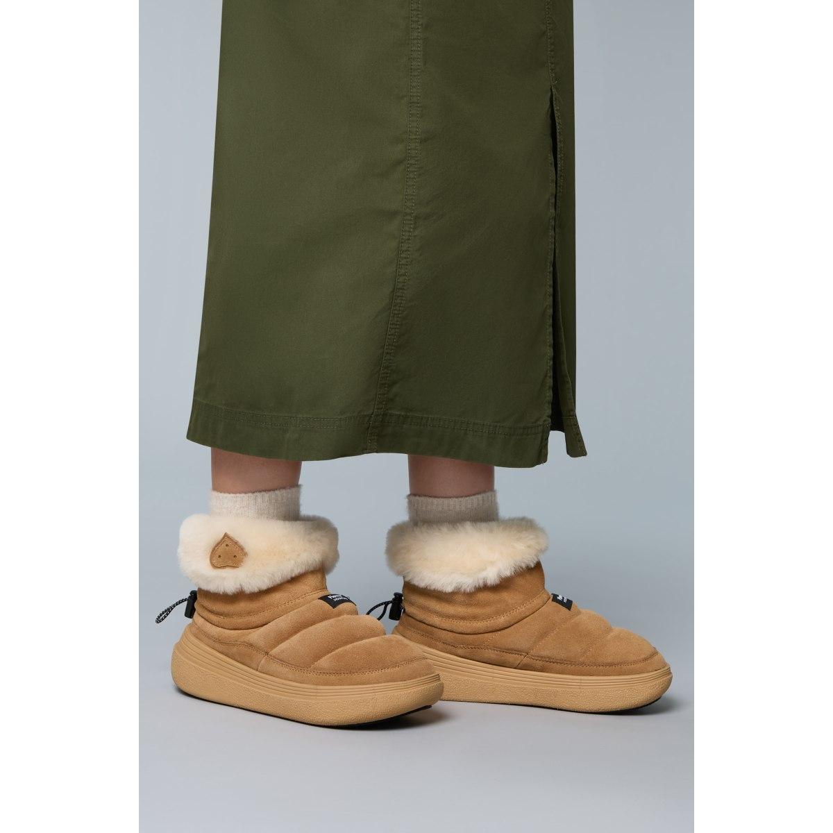 Fami Mid Light Brown Flower Mountain