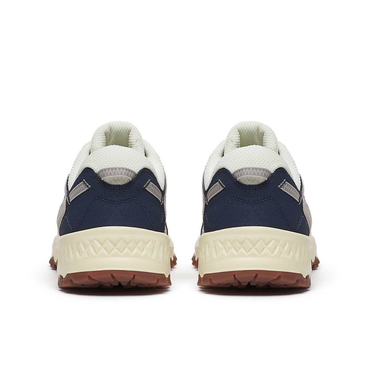Grid Peak Saucony
