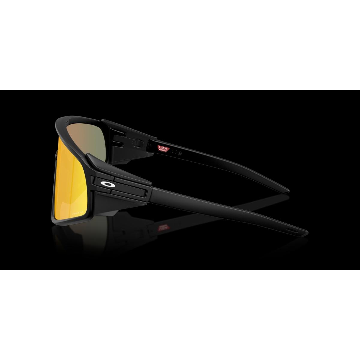 Latch Panel Oakley