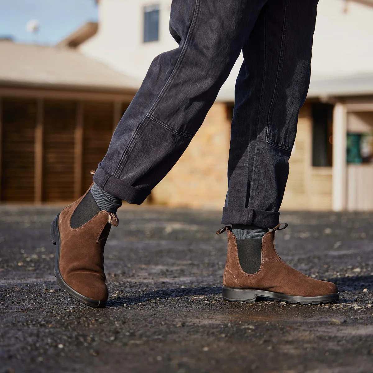 2410 Blundstone