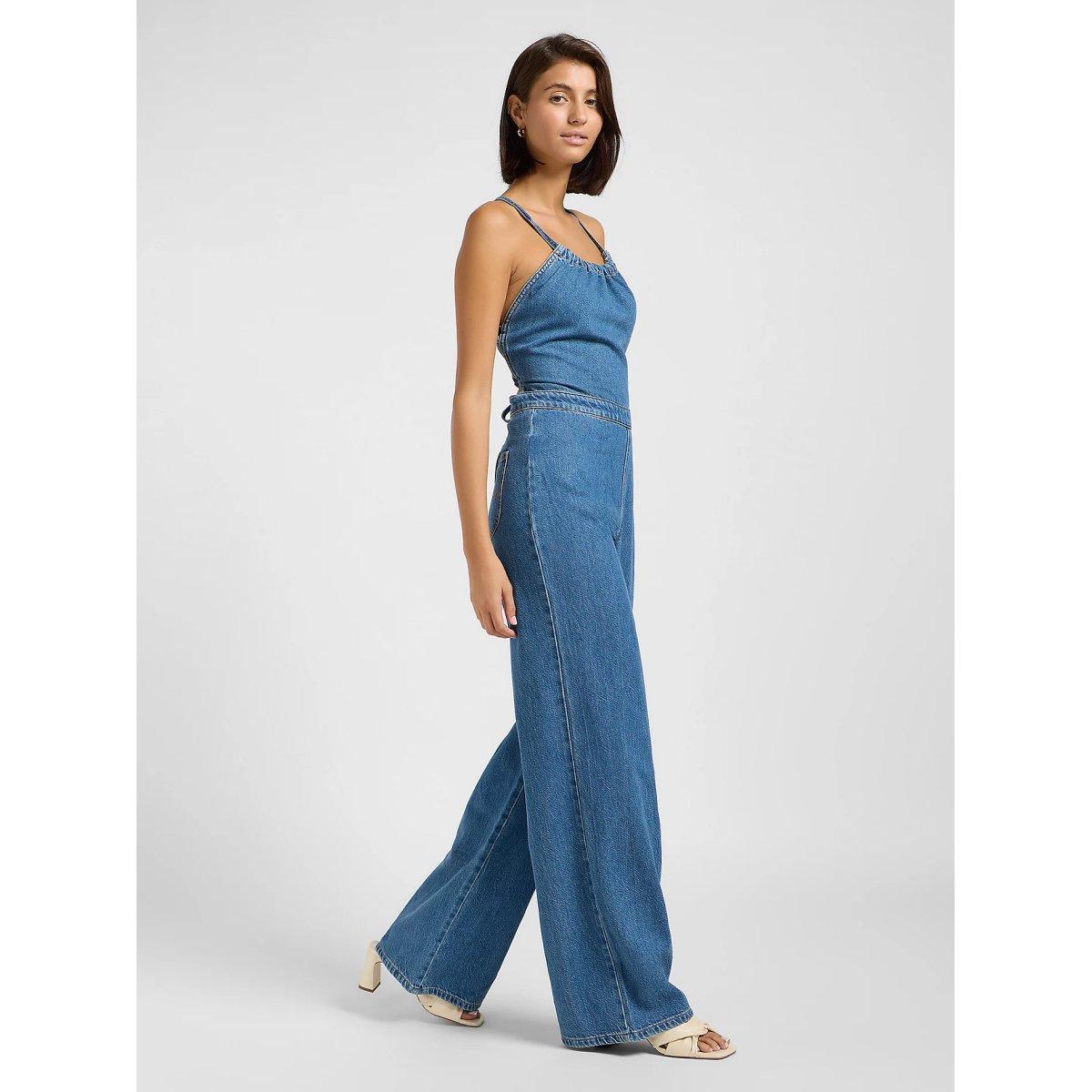 Backless Lee