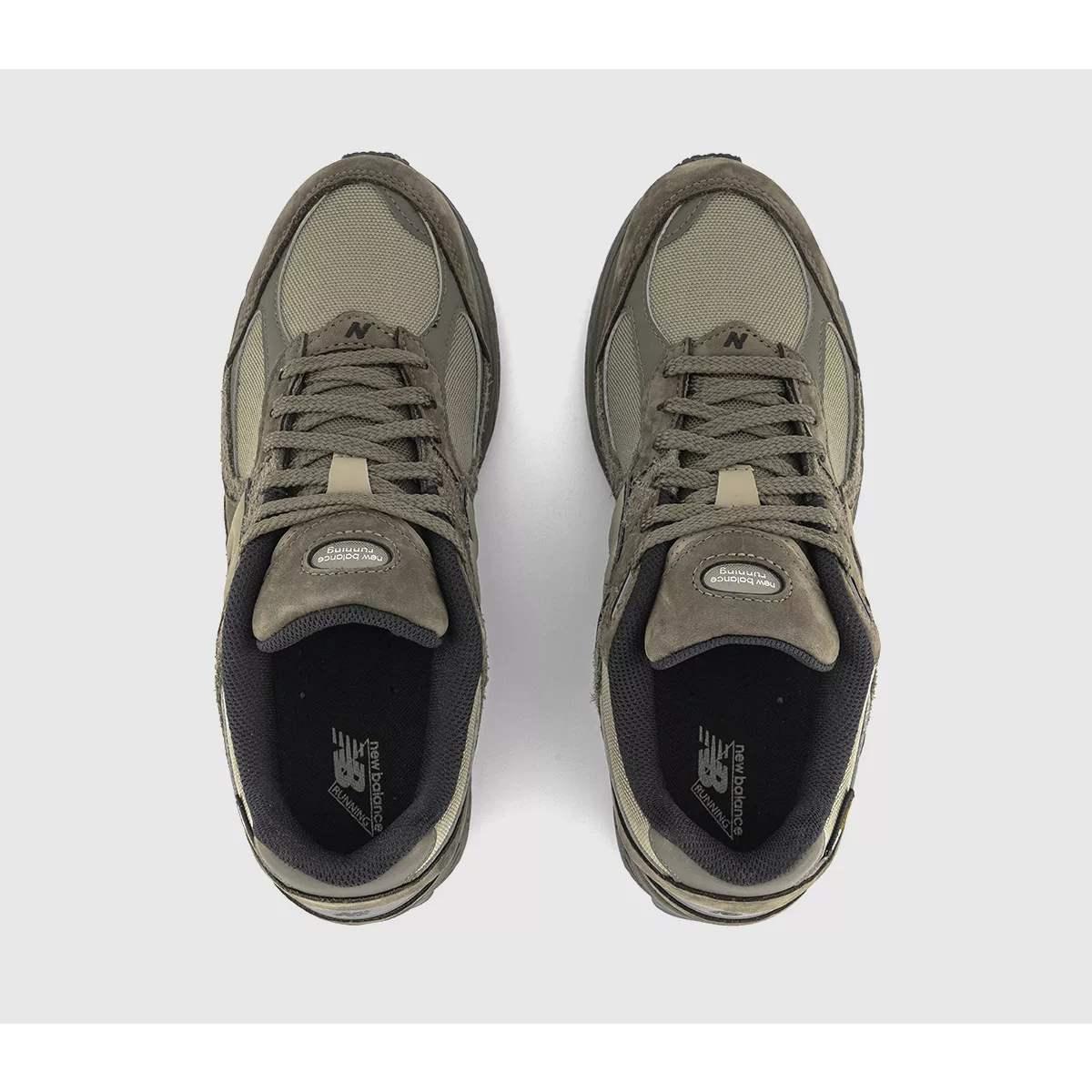 2002R New Balance