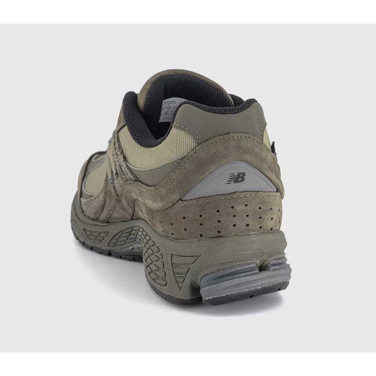2002R New Balance