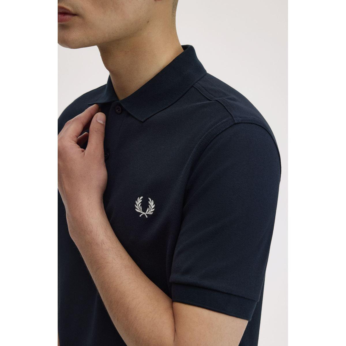 The Fred Perry Shirt M6000 Fred Perry