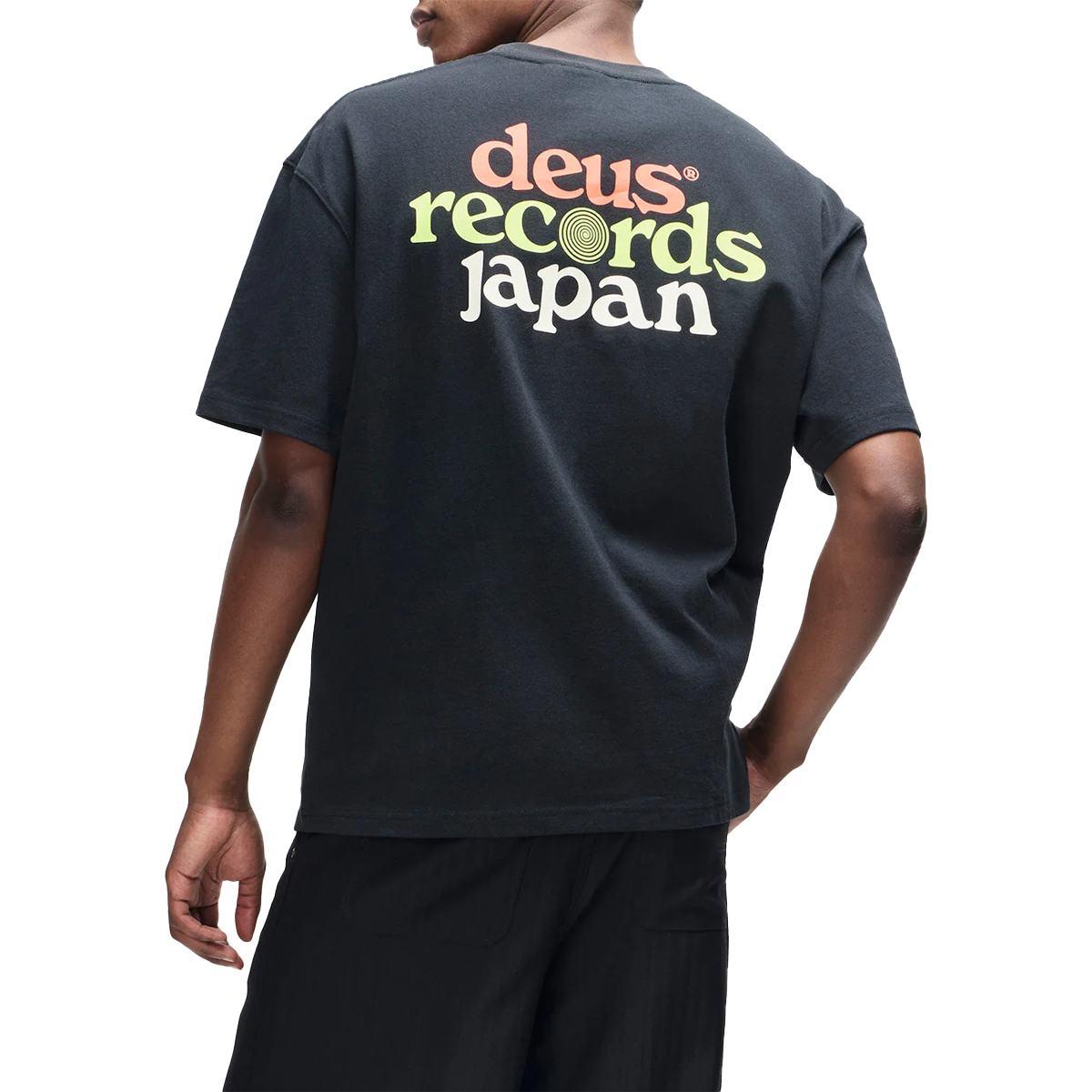 Strata Tee Deus