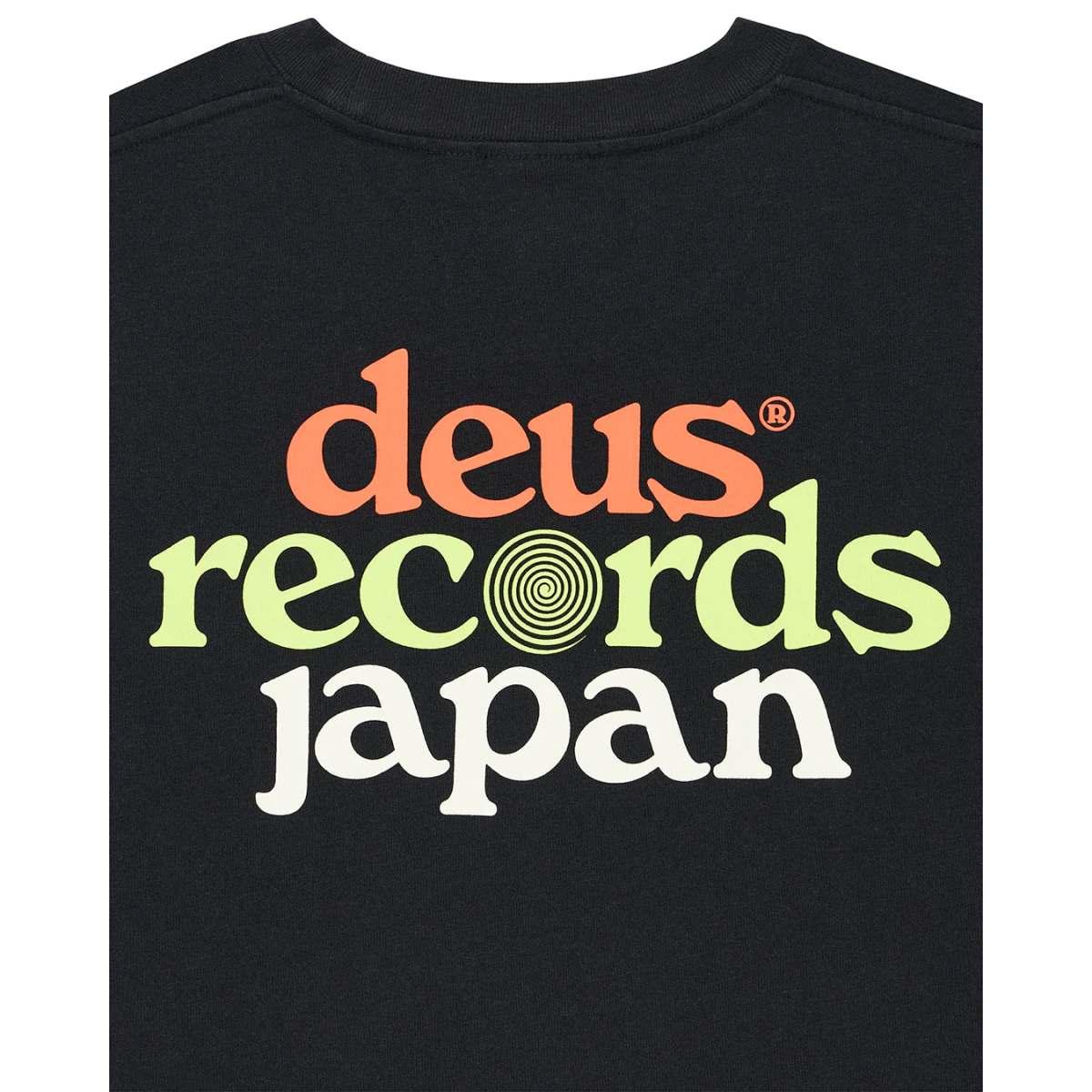 Strata Tee Deus