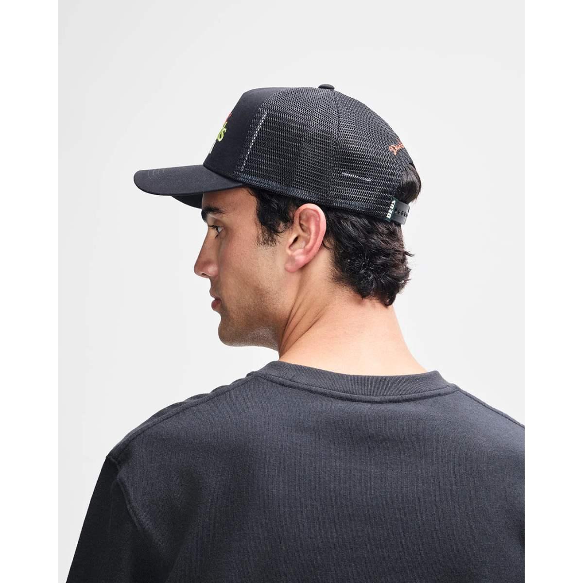 Strata Trucker Deus Ex Machina