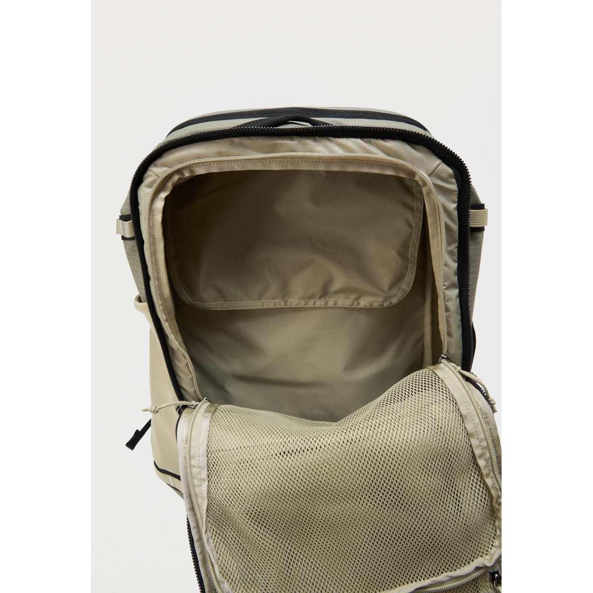 Black Hole Mini MLC 30L Patagonia