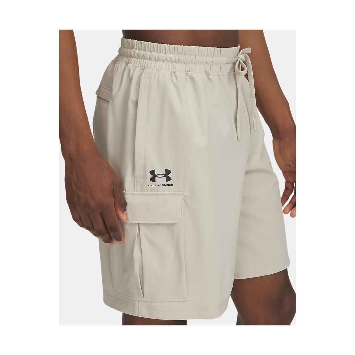 Vibe Woven Under Armour