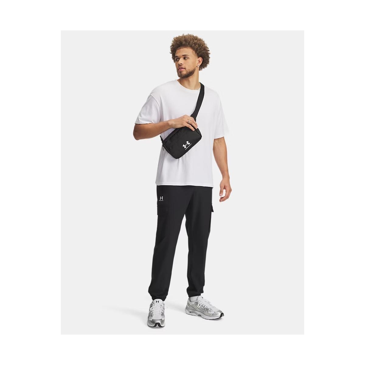 Vibe Woven Under Armour