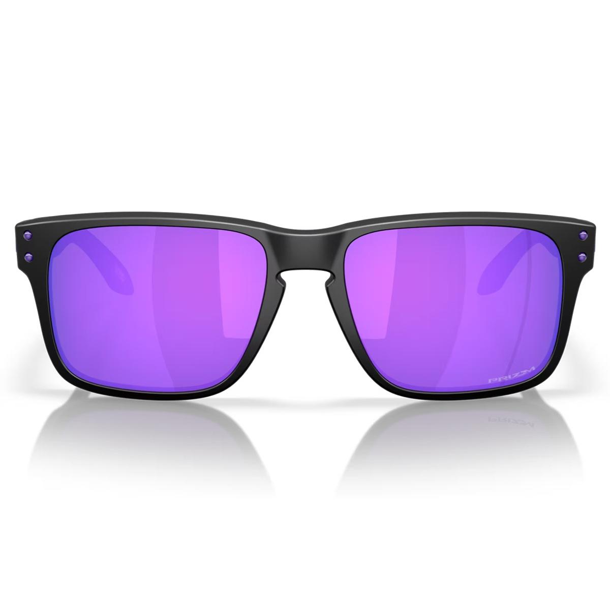 Holbrook S Oakley