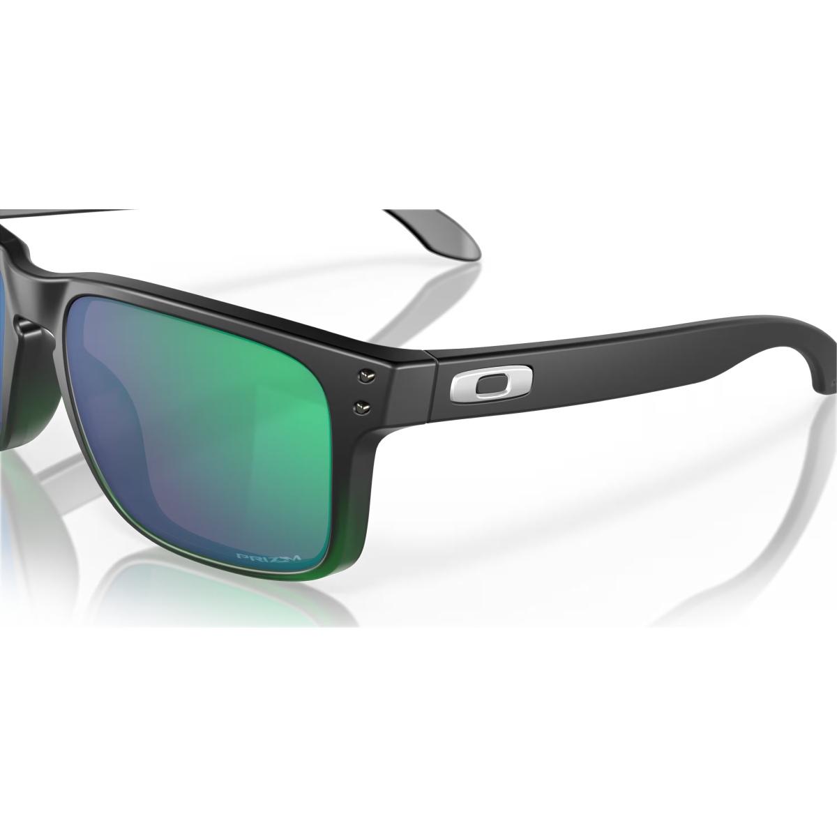 Hoolbrook Oakley