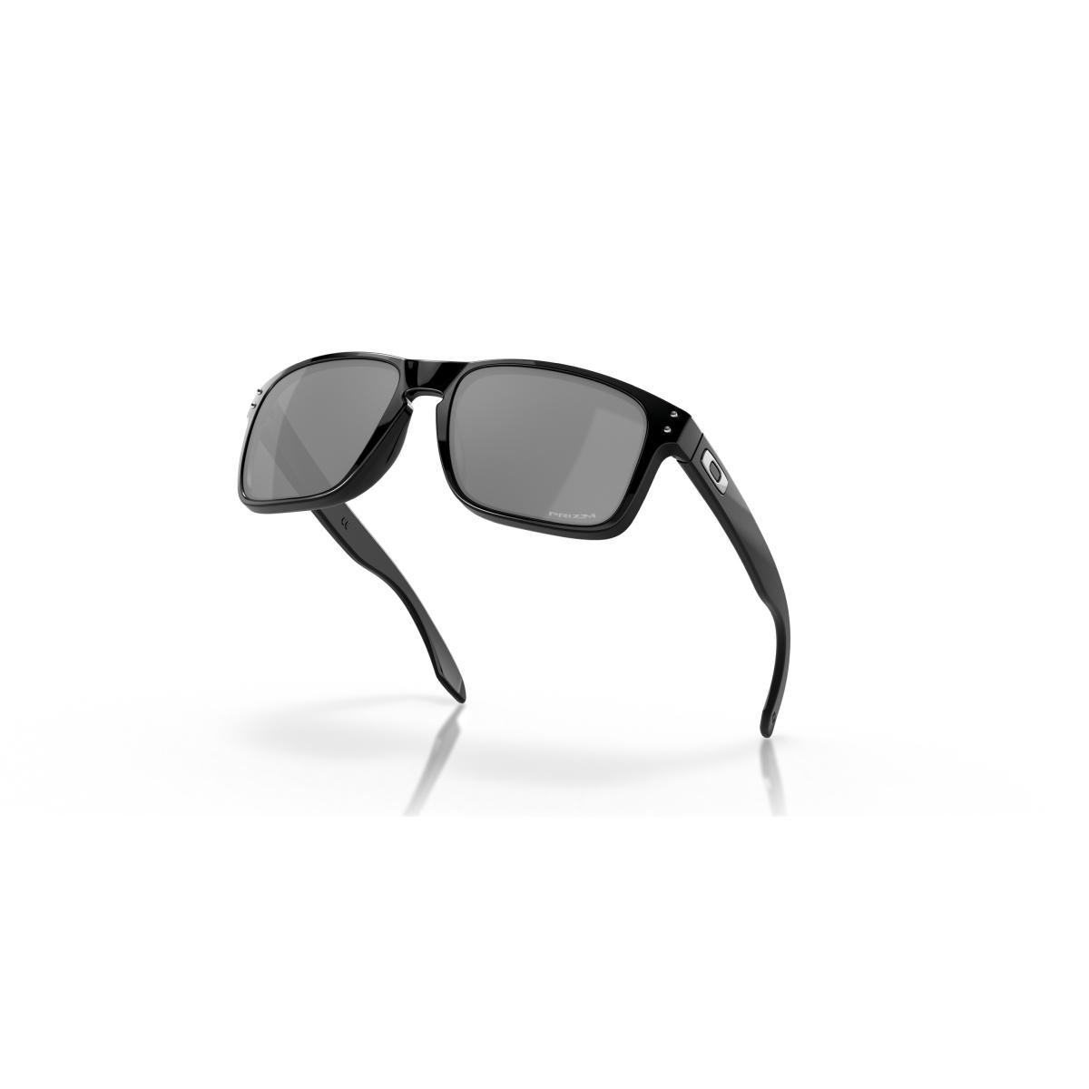 Hoolbrook Oakley