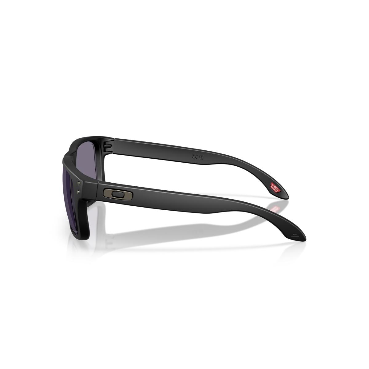 Holbrook S Oakley