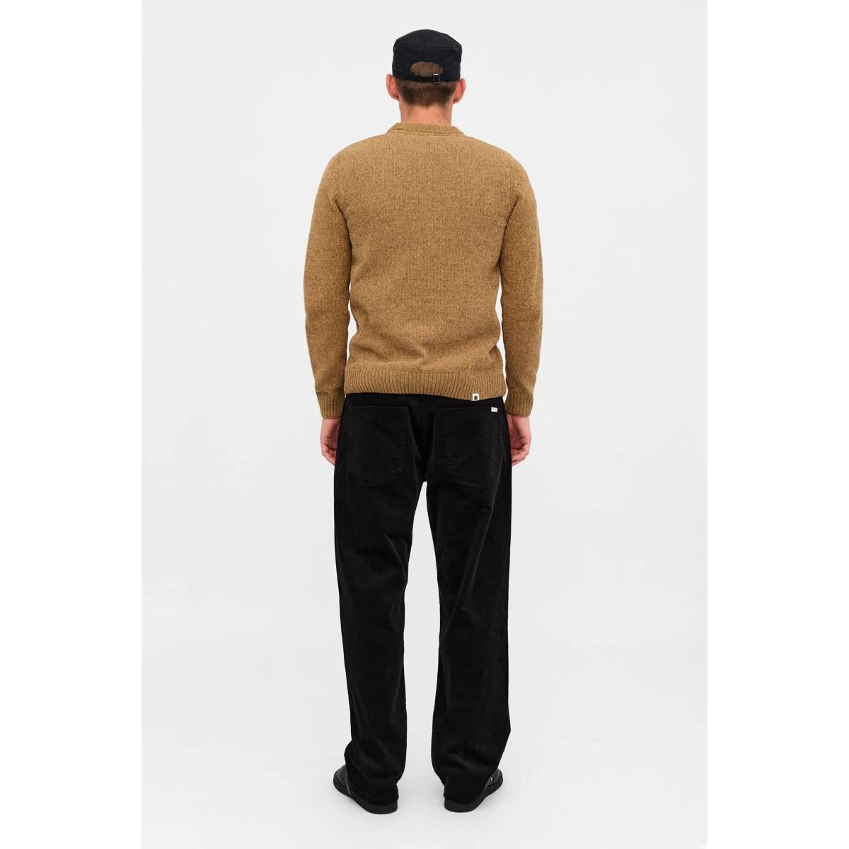 Aksune Chenille Knit Anerkjendt