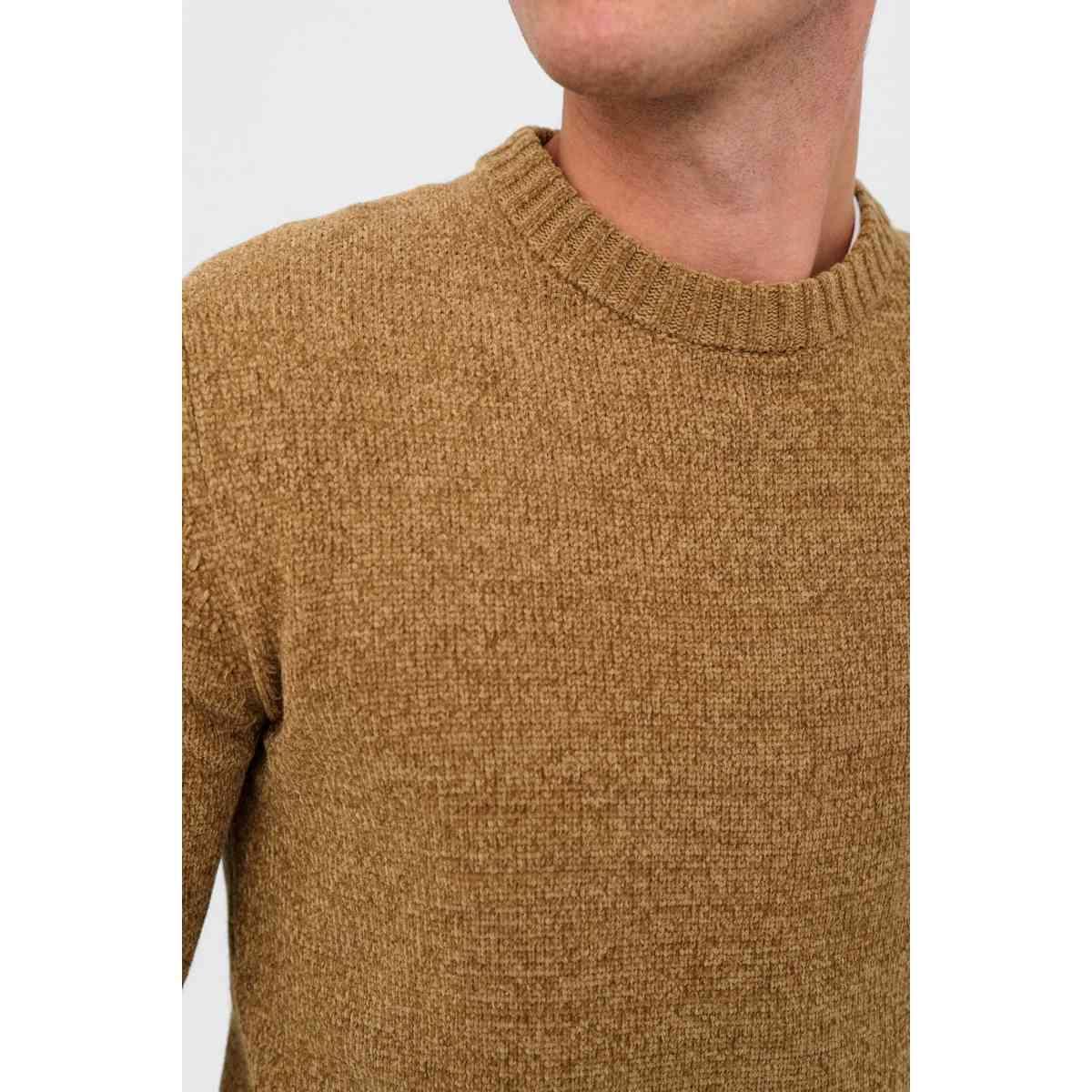 Aksune Chenille Knit Anerkjendt